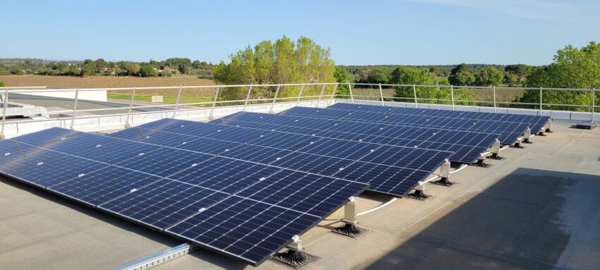 86 paneaux solaires installés sur le site de BIO-UV Group à Lunel&nbsp;&nbsp;