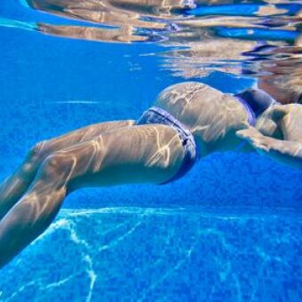 Profitez De La Plage Quand Vous Êtes Enceinte - Guide-Piscine.fr