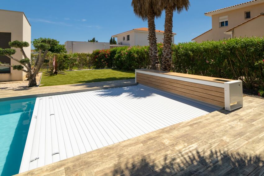 AstralPool® présente le BANC, habillage esthétique pour couvertures automatiques hors-sol&nbsp;&nbsp;