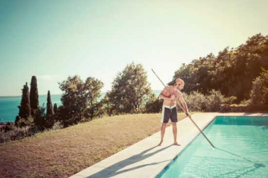 Comment entretenir ma piscine en été ? 