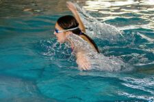 Asthme, irritation, peau : attention au chlore des piscines