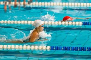 Comment Ameliorer Sa Vitesse En Brasse Guide Piscine Fr