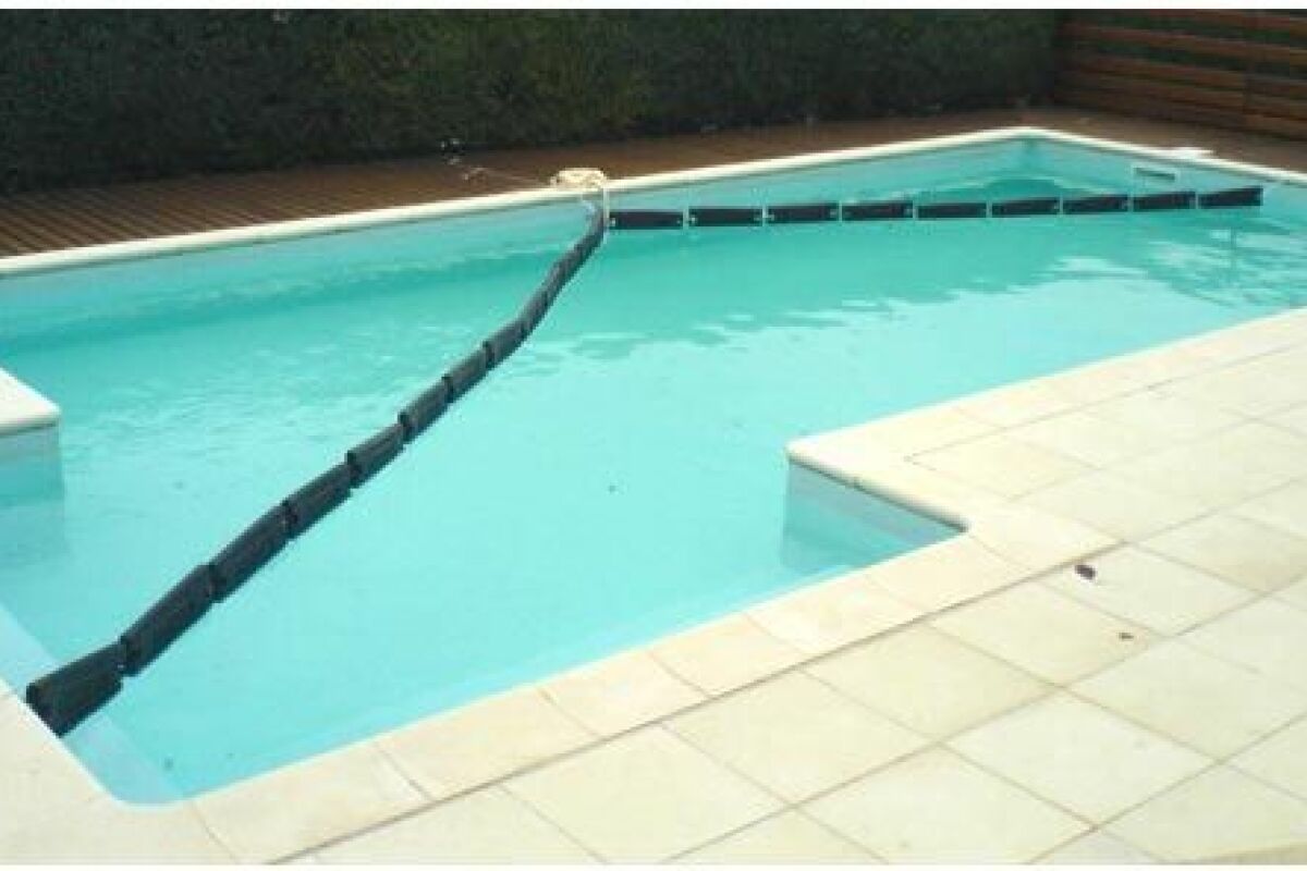 Comment poser des flotteurs d'hivernage dans une piscine ?