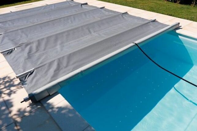 Couverture à barres pour piscine 6x3 m :  à partir de 970 €