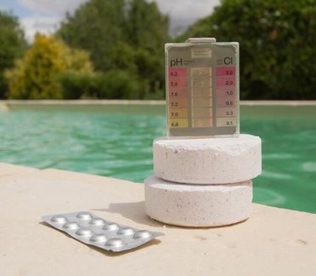 Anti calcaire pour piscine 1litre sans phosphates. lo-chlor