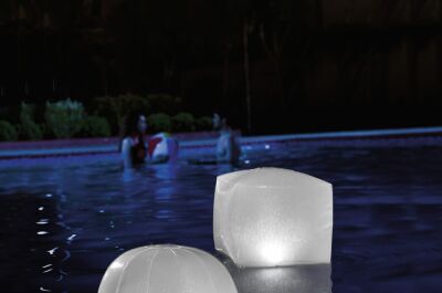 Intex : une ambiance sonore et lumineuse dans votre piscine