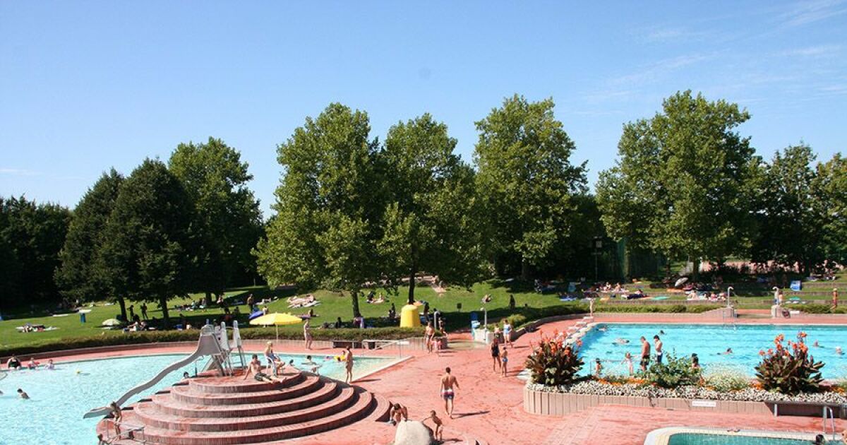 Piscine Schwarzwaldbad Bühl à Buehl Horaires Tarifs Et Téléphone