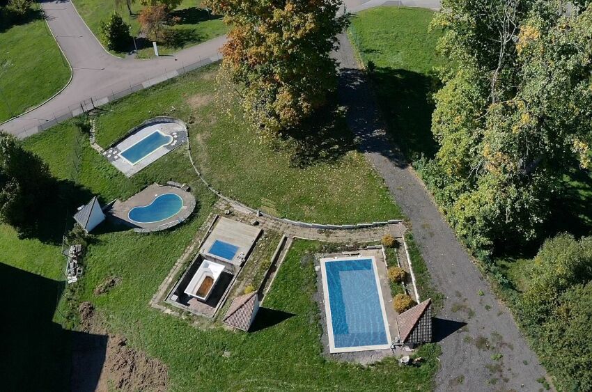 Plusieurs piscines pour s'entraîner en conditions réelles à l'UFA le Chesnois à Bains-les-Bains&nbsp;&nbsp;