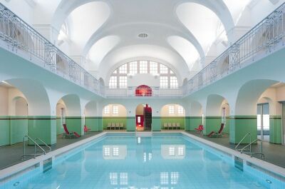 Des piscines tout droit sorties d’un film de Wes Anderson